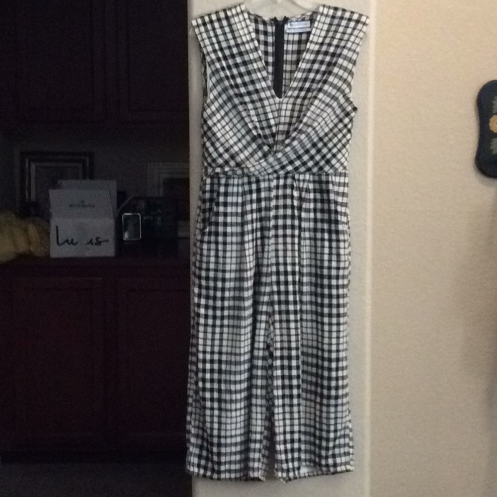 Urban Outfitters Jumpsuit / Romper sz 6